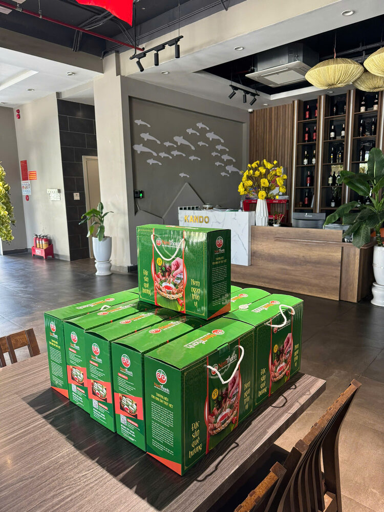 Set quà NemThanh tại cửa hàng