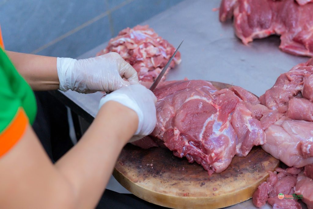 Bữa cơm Tết nhà bác Tâm — nem chua NemThanh không thể thiếu