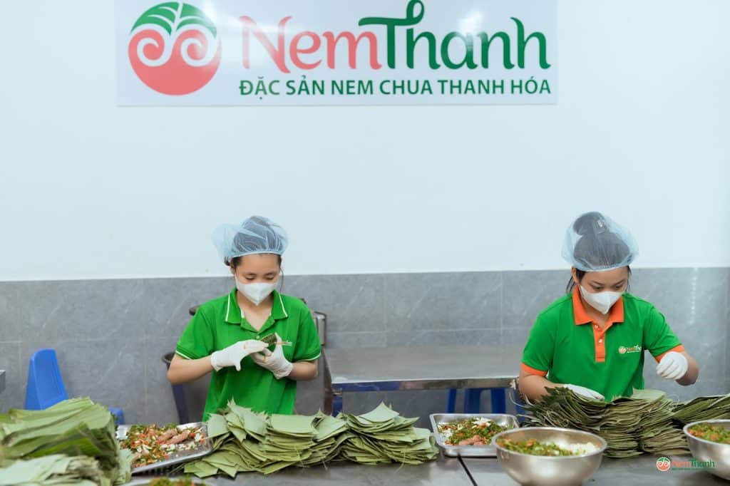 Nem chua để 7 ngày không hỏng — chuyện gì đang xảy ra trong từng đòn nem | NemThanh