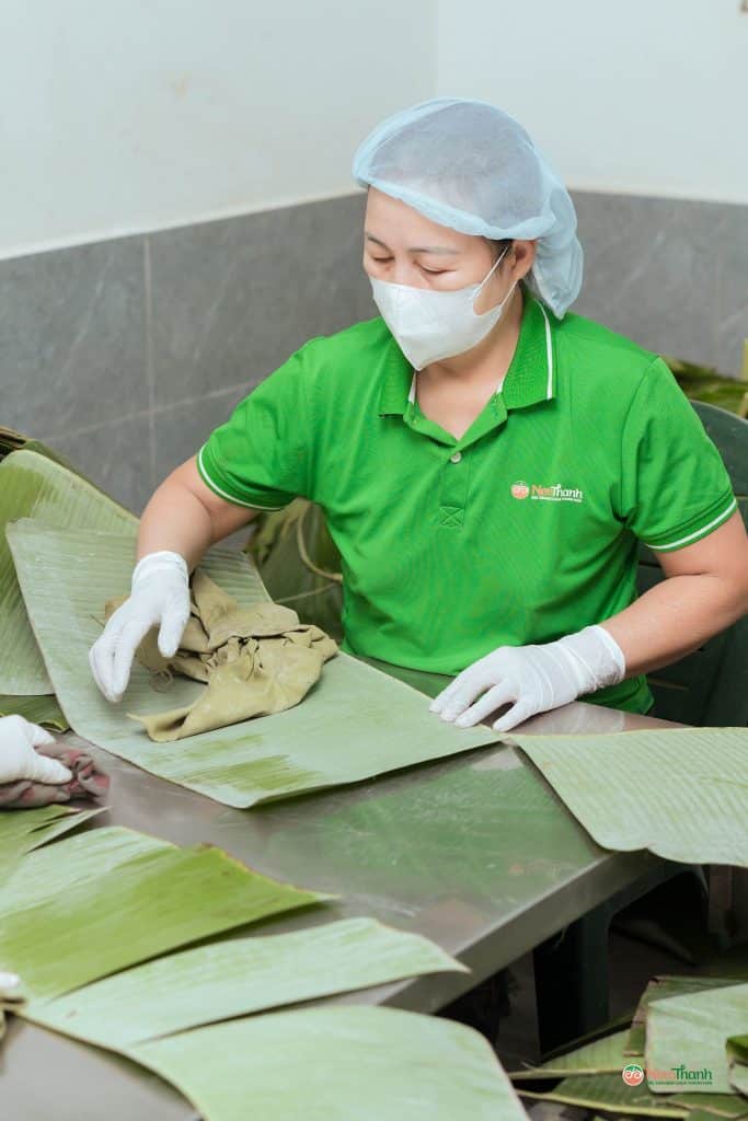 Bên trong hộp quà nem chua NemThanh — 4 lớp đóng gói làm quà