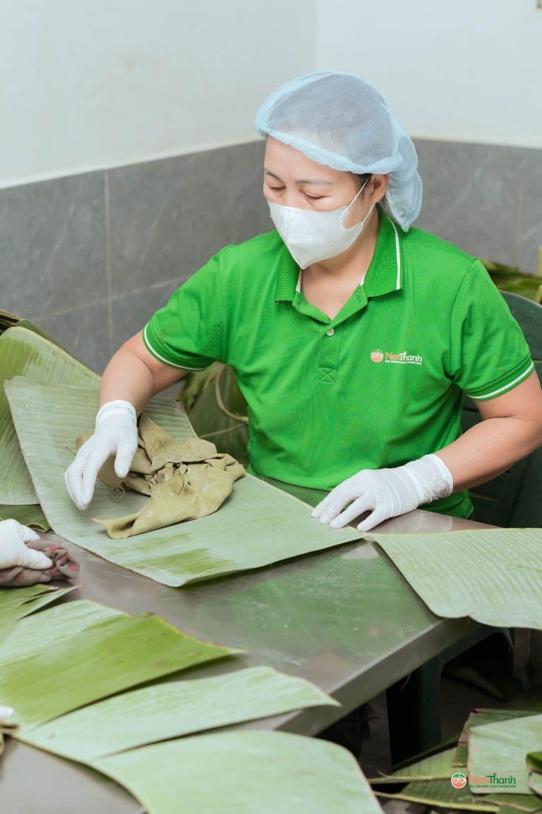 Bên trong hộp quà nem chua NemThanh — 4 lớp đóng gói làm quà