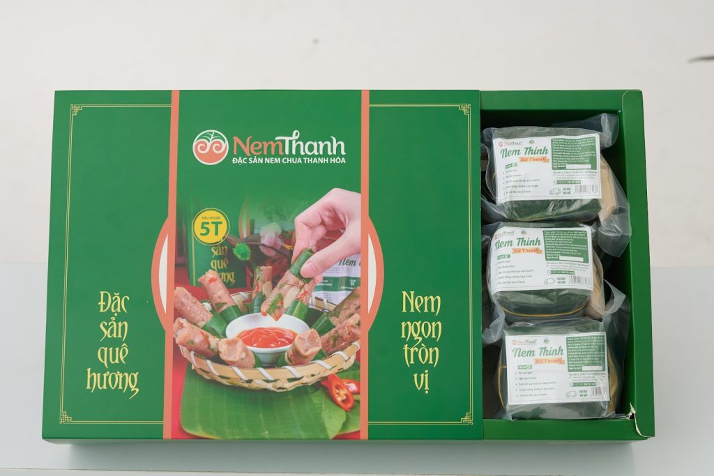 Nem cúng tháng 7 âm: gói tay, lá ổi tươi đúng vị miền Trung